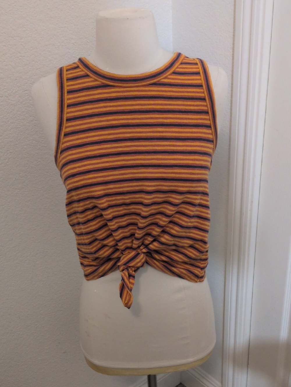 ✅Madewell Audio Knot-Front Tank Top Striped Rust Yellow Gold Orange Medium